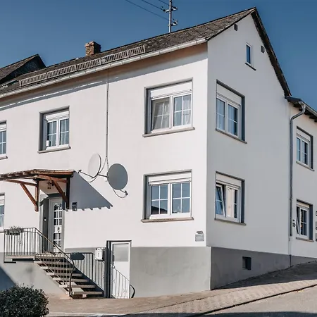 Apartment Kleeoase - Moderne - Infrarotsauna - Terrasse - Garten